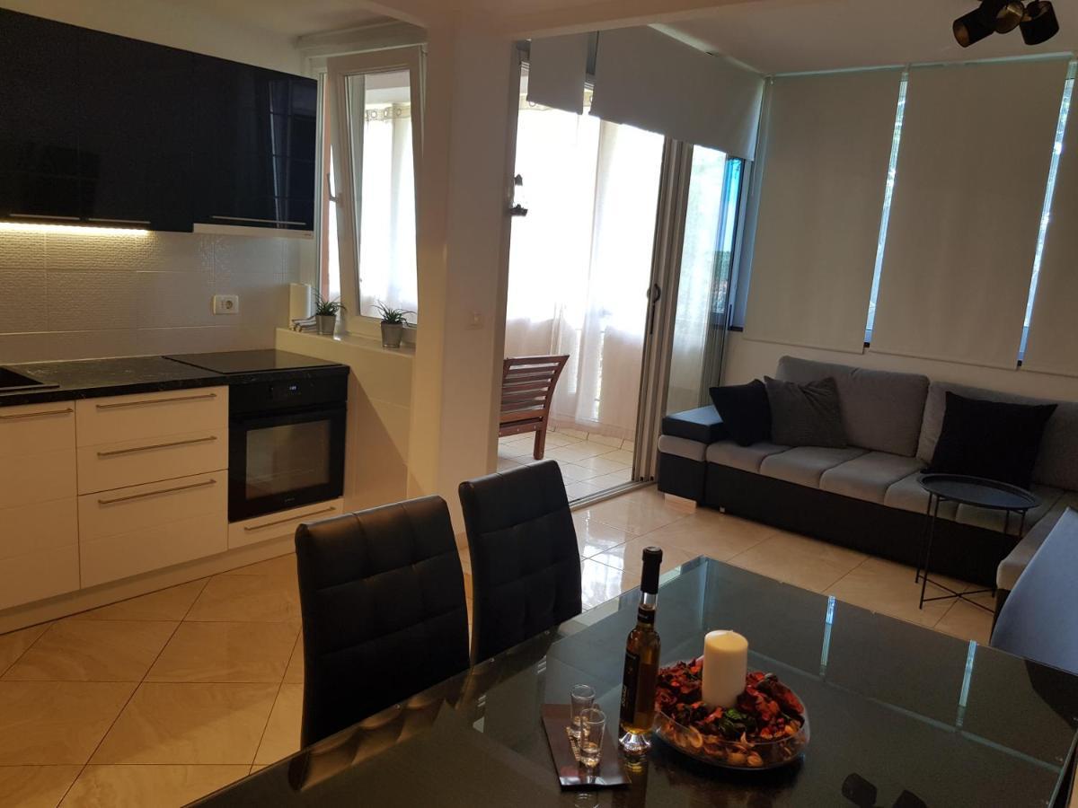 Apartment Leone Umag Exterior photo